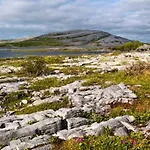 Moymore Nyaraló Lahinch