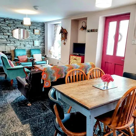 Holiday home Moymore *